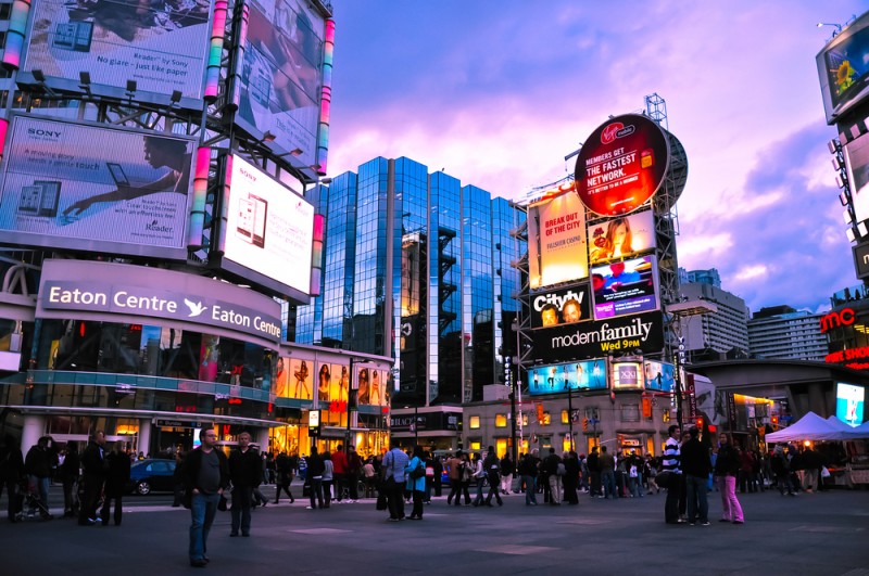 Who said digital signage investments are costly and complicated?