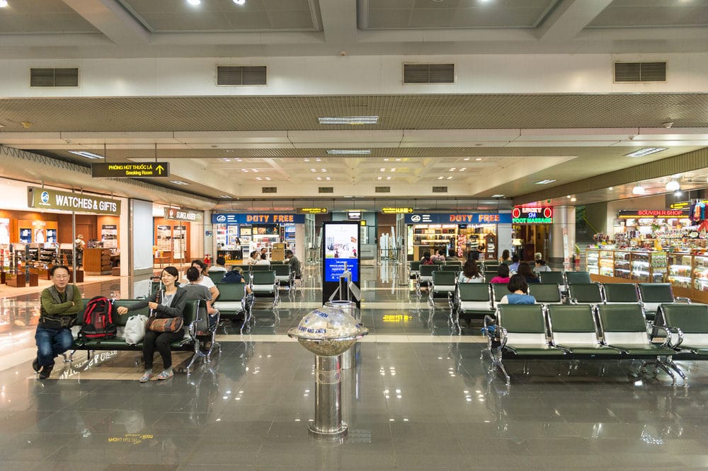3 essential digital signage success strategies for airports