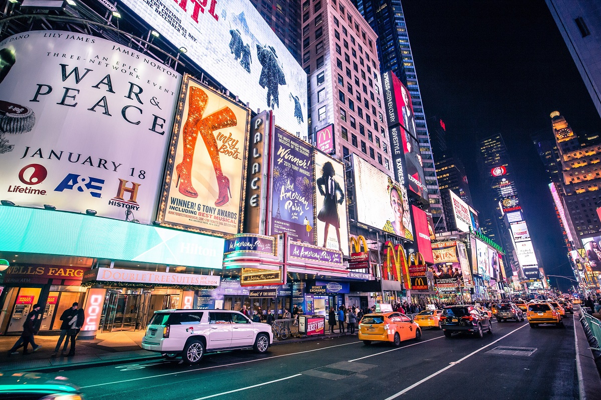 Attract retail customers with window LED signs