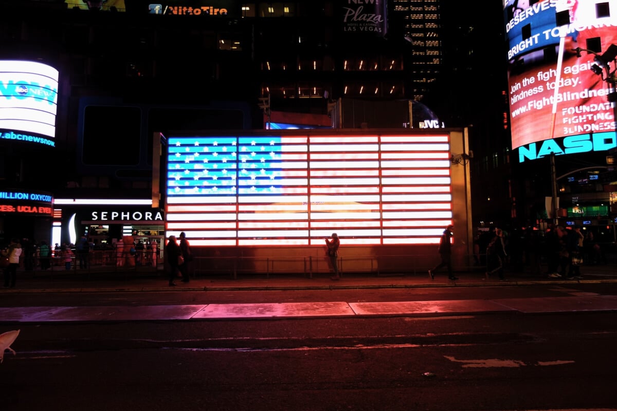 Effective strategies for wayfinding with digital signage
