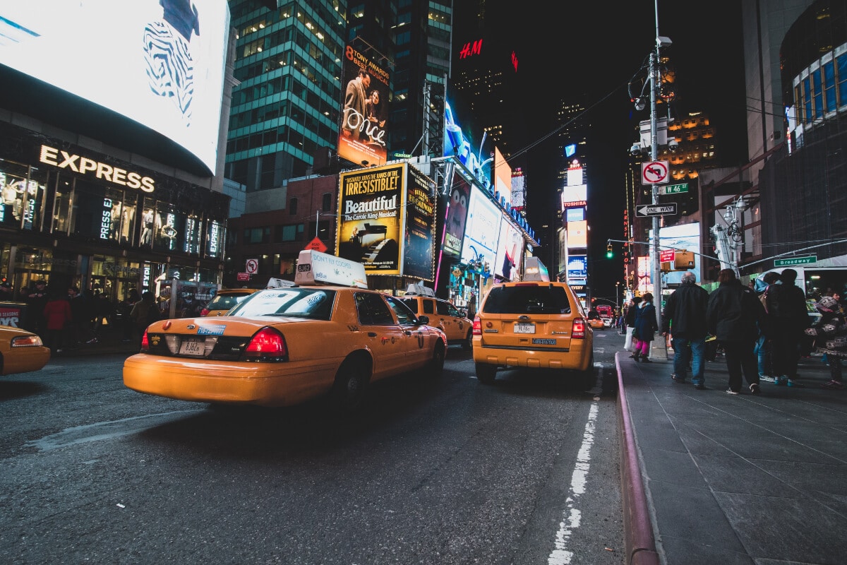 Studying the effectiveness of mobile billboard advertising