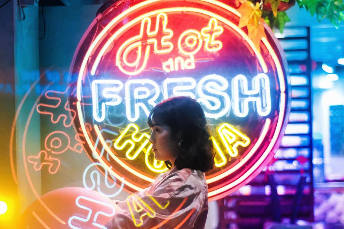 A clear comparison of LED vs Neon signs for your business