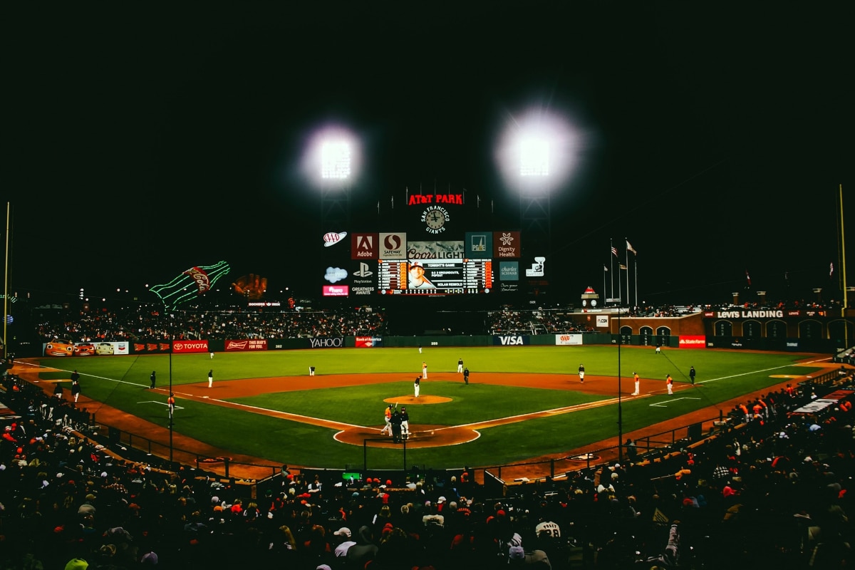 Six effective ways that LED screens can transform sports broadcasting