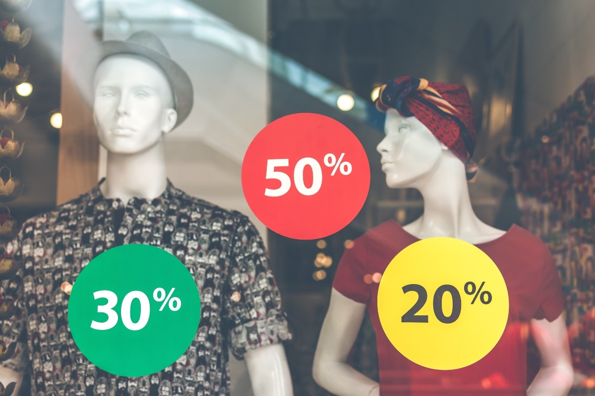 How to use LED Signs to boost sales during the holidays