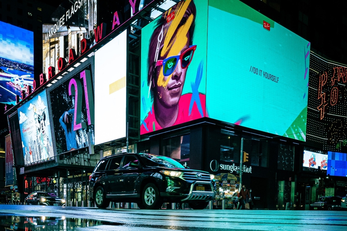 Creating exceptional Digital Experiences with LED Displays, VR Displays, Video Walls, and More!