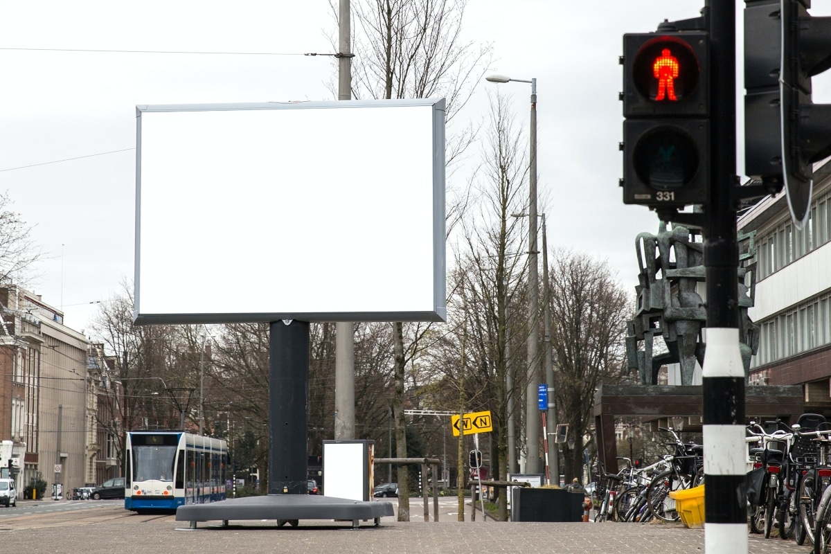 Content still wins over channel of signage