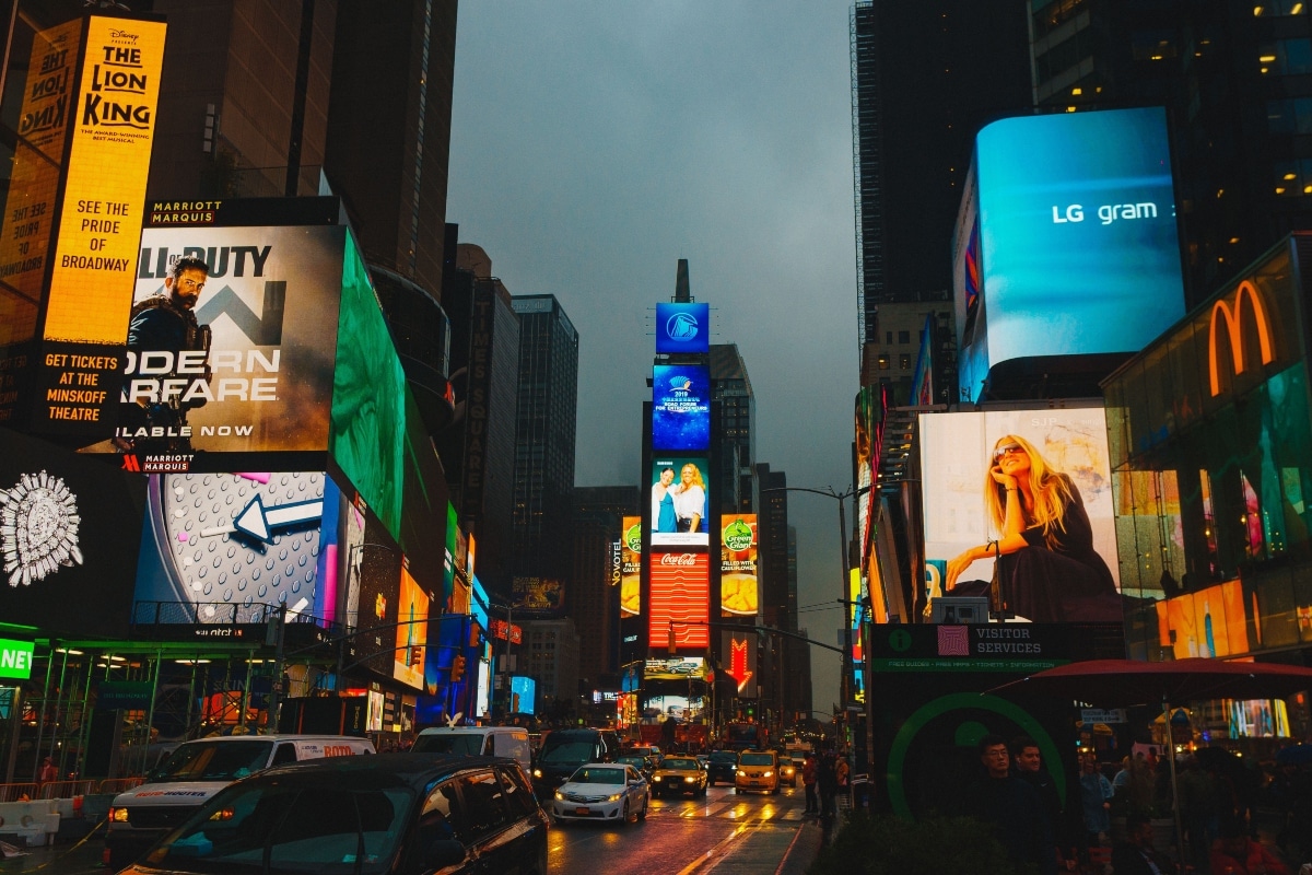 15 reasons you should invest in digital signage