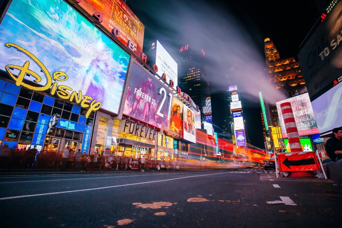 What you need to know when purchasing an LED sign