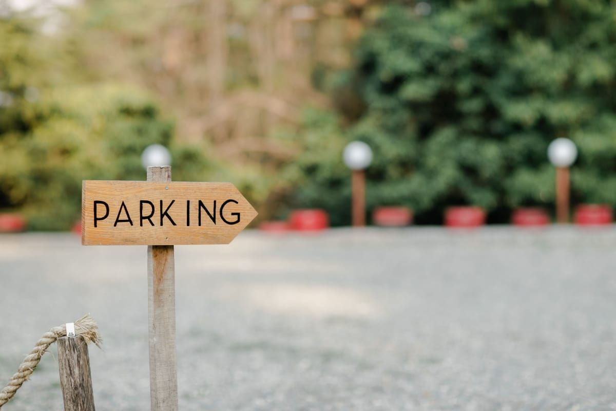 wayfinging signs for parking