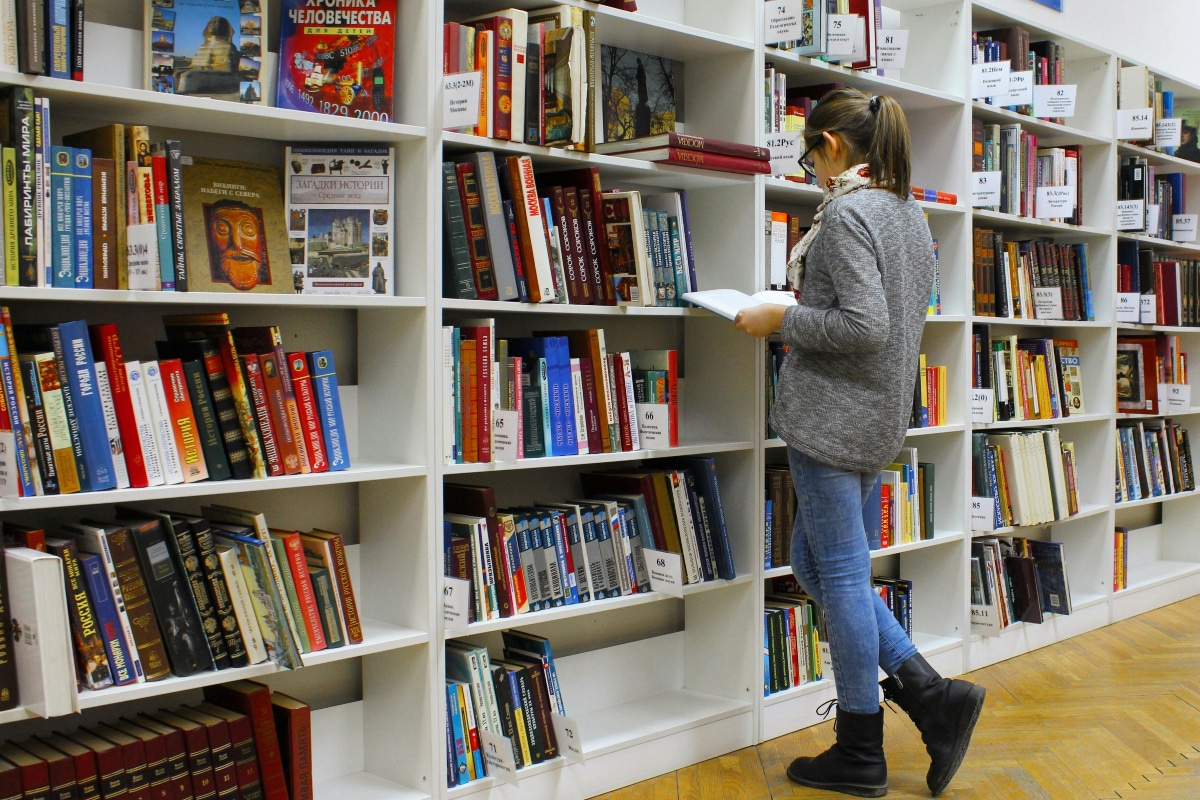 How indoor LED displays enhance communication in colleges