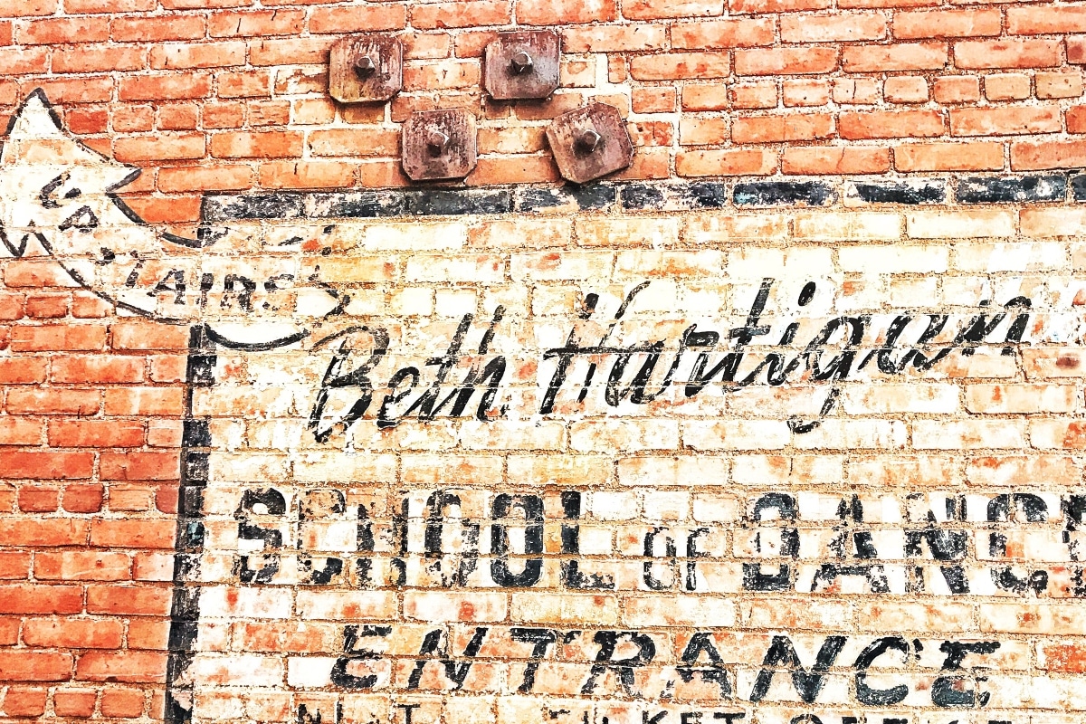 7 Reasons Every School Needs LED Signs in 2025
